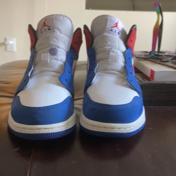 Nike Jordan Red and Blue Multi Colored Swoosh - Picture 3 of 6